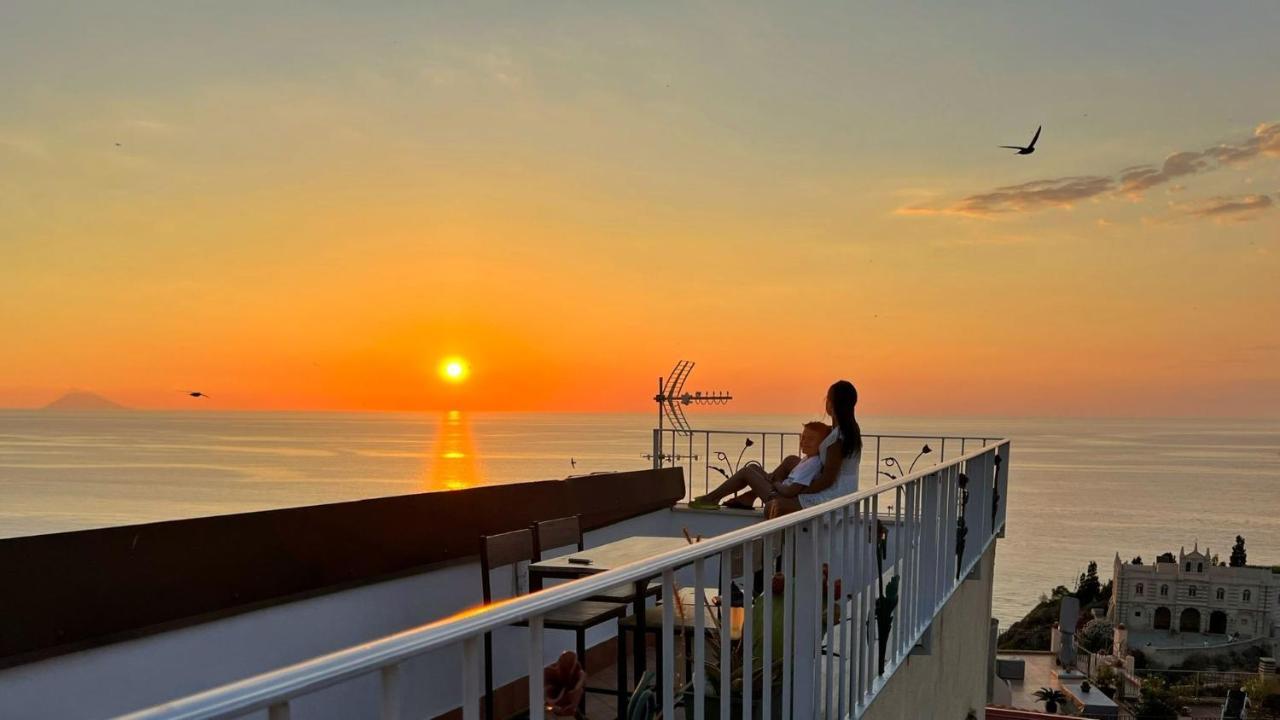 Affaccio Su Stromboli Apartman Tropea Kültér fotó